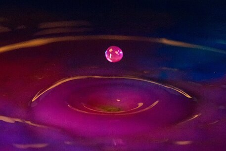 Wassertropfen Blau null