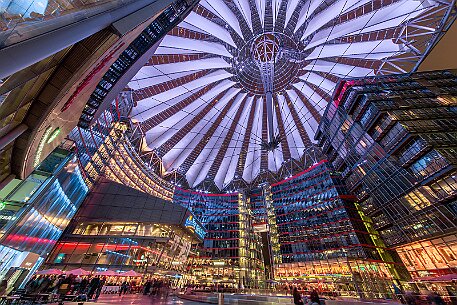 Berlin | Potsdamer Platz - Sony Center null