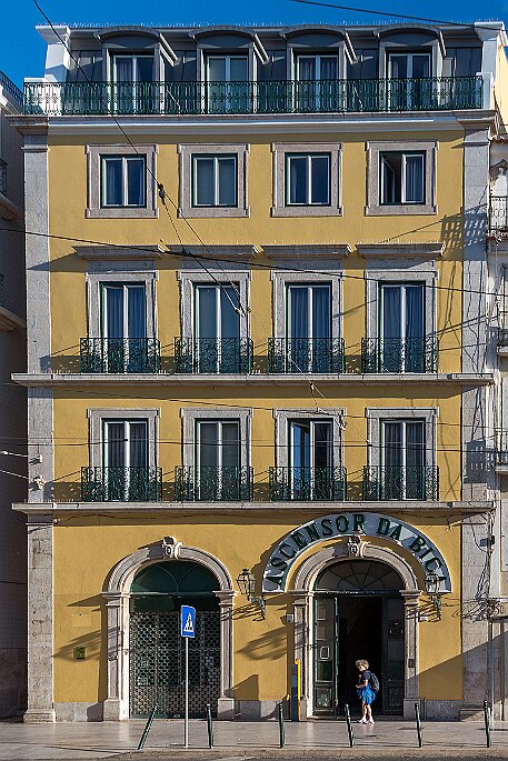 Lissabon | Ascensor da Bica null