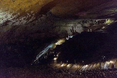 Die Grotten von Réclère im Jura null
