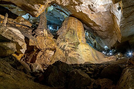 Die Grotten von Réclère im Jura null