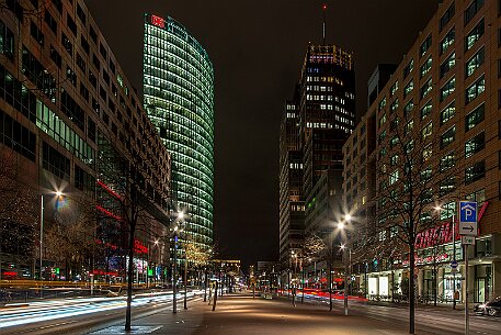 Berlin | Potsdamer Platz mit DB-Gebäude null