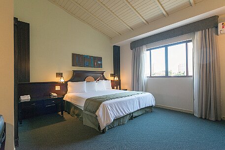 Brasil | Curitiba - Hotel Transamerica Prima Batel null