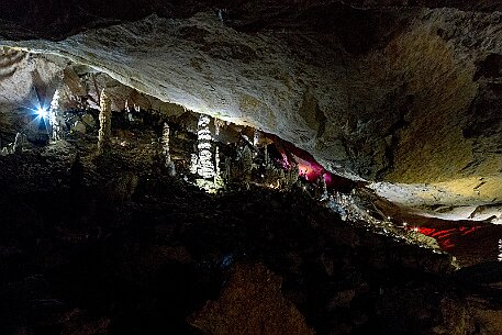 Die Grotten von Réclère im Jura null
