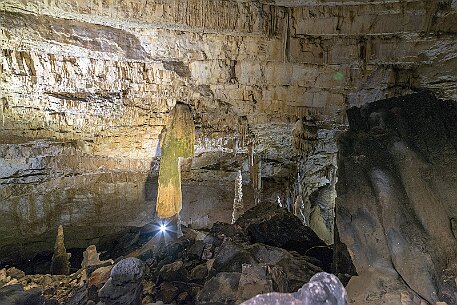 Die Grotten von Réclère im Jura null